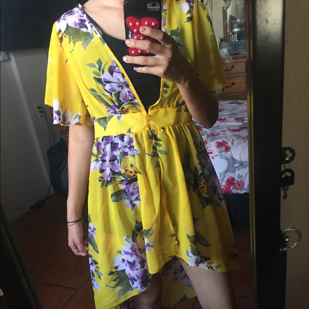 5x$15 Mlle Gabrielle Yellow Top